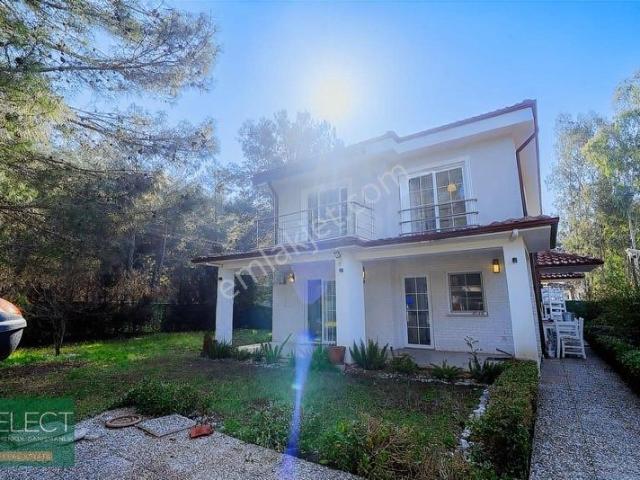 Select'ten Hisarönü'nde Doğa İle İç İçe Satılık3+1 Bitişik Villa