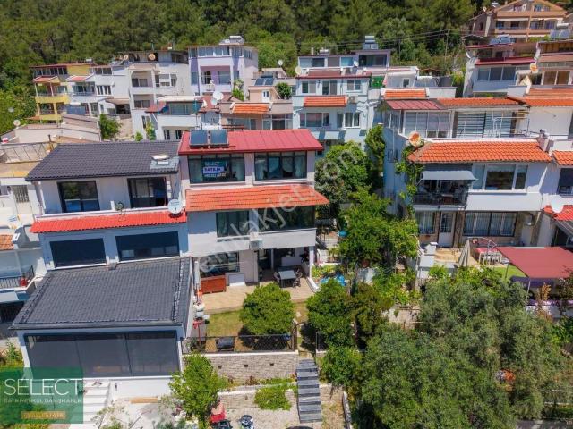 Select'ten Marmaris'te Satılık 4+1 Müstakil Bahçeli Villa