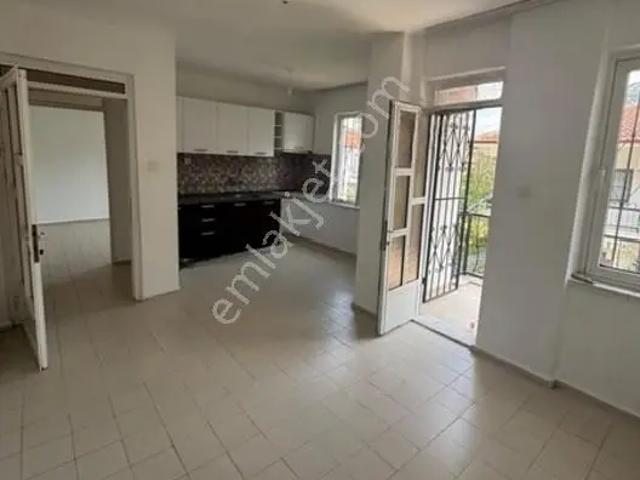 Select Ten İçmeler'de Eşyasız Kiralık 2+1 Daire