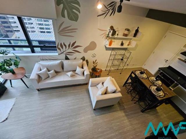 Selenita — Duplex Mobiliado de 55 m² com Sacada e Vista Panorâmica