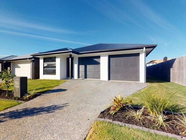 Self Contained 1 Bedroom Duplex with Air Conditioning