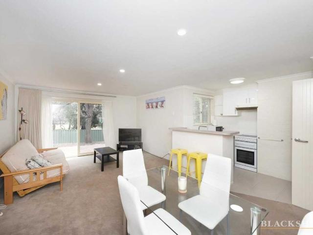 Self Contained Unit in Fadden