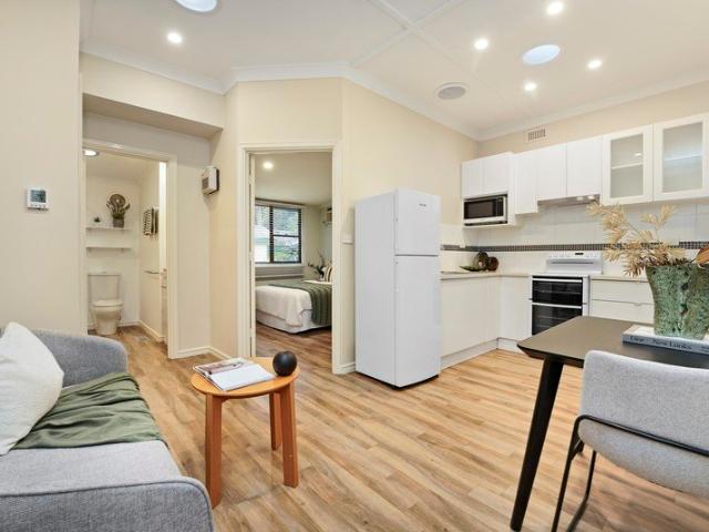 Self Contained Bungalow: Tecoma *ACCESS VIA HAKEA ST