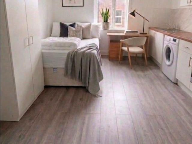 ✨ Self Contained Studio | Bills Included | M14