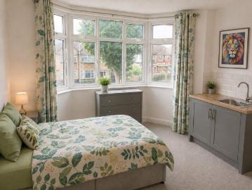Self Contained Studio Rooms in Chessington