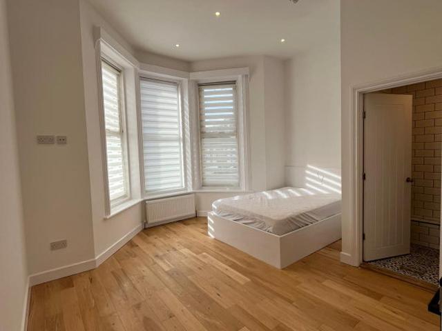 Self Contained Studios | All Bills Included