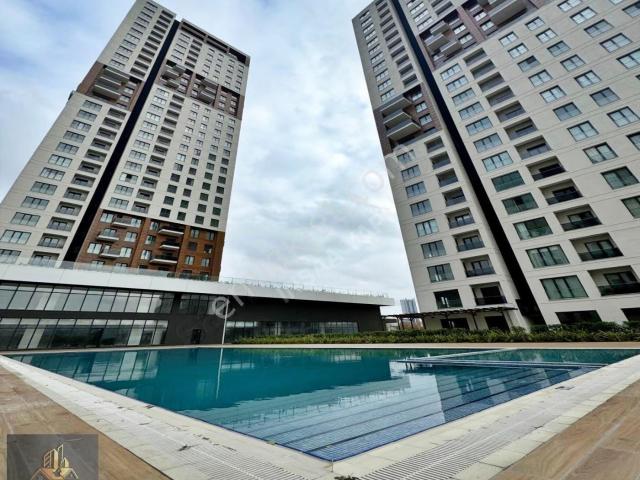 Self İstanbul'da Şehir Ve Deniz Manzaralı Kiralık 1+1 Daire