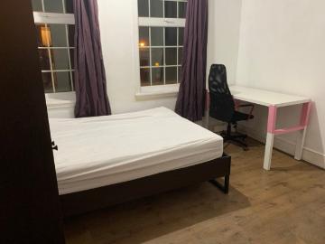 Selfcontained Studio Flat 160 Bills Included