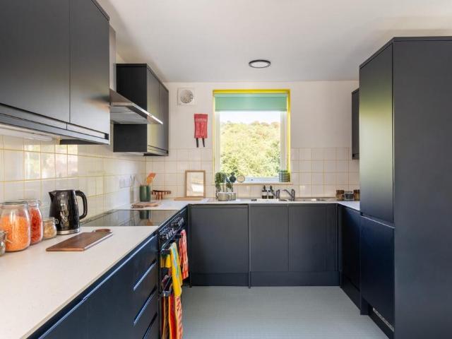 Selham Close, Brighton BN1 1 bed in a house share to rent £693 pcm £160 pw