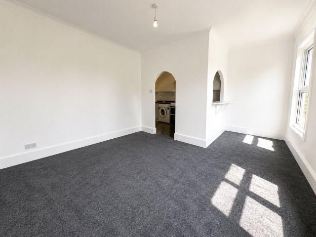 Selhurst Road, South Norwood, SE25 6LB