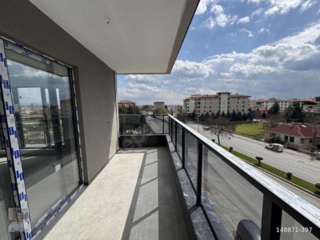 SELİM HANEFİOĞLUN'DAN BULVAR CEPHE ÜNİVERSİTE YANI 2+1 DAİRELER