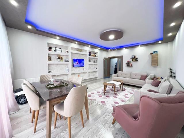 Selim Caddesi'nde Full Yapılı Manzaralı 4+1 160m2 Site Dairesi