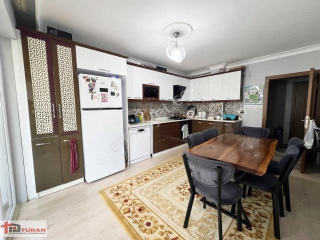 Selim Caddesi'nde site İçerisinde Manzaralı Kilerli Yapılı 3+1