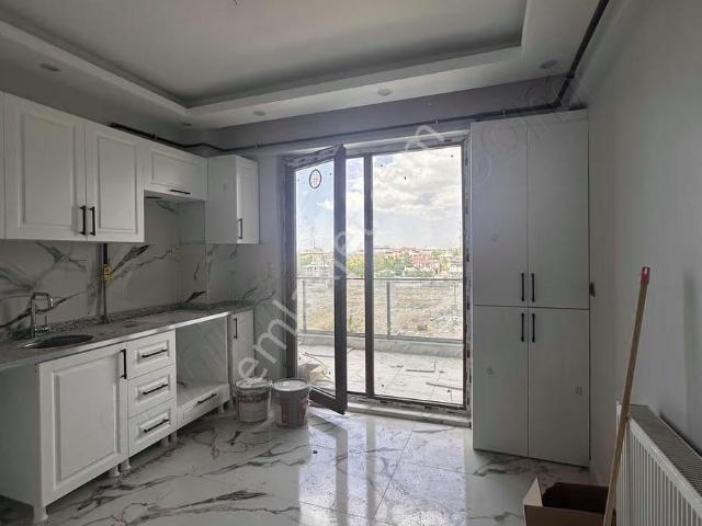 Selimbey Mah. Yeni Yapıda Kiralık 3+ 1 Sıfır Daire