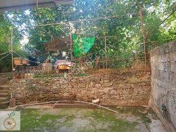 Selimiyede İçi Herşeyiyle Yenilenmiş Geniş Bahçeli Kiralık Daire