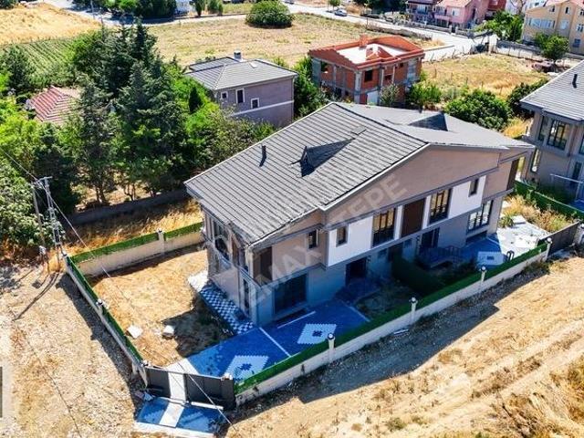 Selimpaşada Butik Sitede Müstakil 4+1 Lüks Vılla