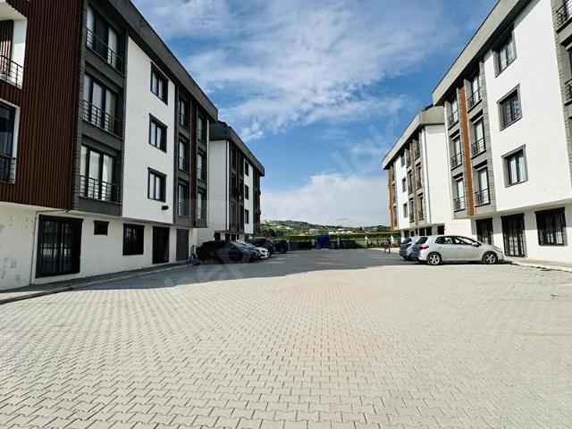 Selimpaşada Site İçerisinde Satılık 4+2 Geniş Dubleks Daire