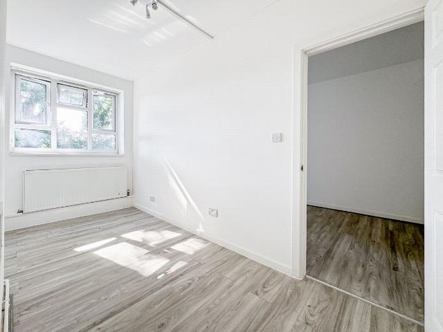 Selkirk House, Defoe Road, Hackney N16, 1 bed flat to rent, £1,650 pcm | PrimeLocation