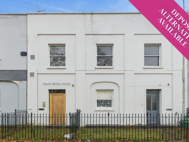 Selkirk Street, Cheltenham GL52, 2 bed flat to rent, £1,350 pcm | PrimeLocation