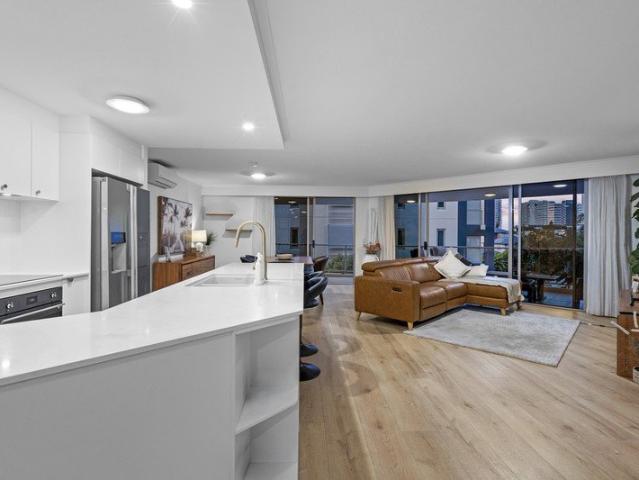Sellers Relocating FULLY Renovated, 3 Bed, 2 Bath, 2 Car + Storage Pet Friendly!