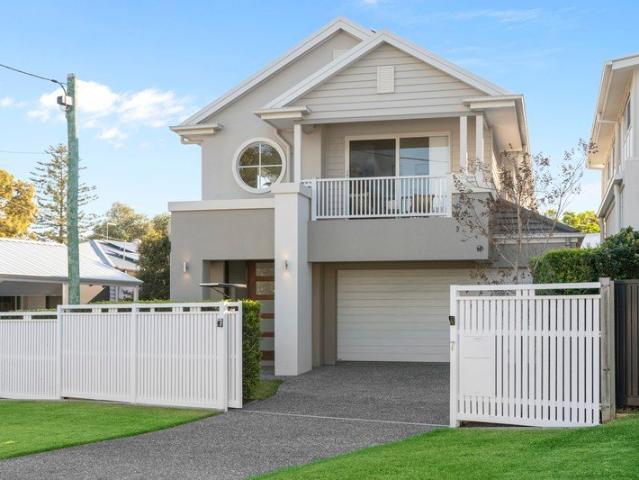 SELLERS CIRCUMSTANCES HAVE CHANGED THIS PROPERTY MUST BE SOLD!