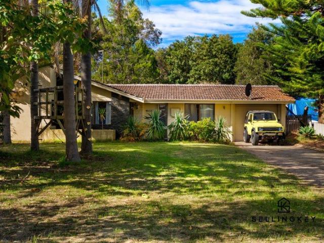 SellingKey Real Estate presents 29 Watson Avenue, Coodanup!