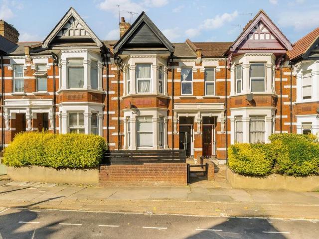 Sellons Avenue, London NW10 2 bed flat to rent £2,300 pcm £531 pw
