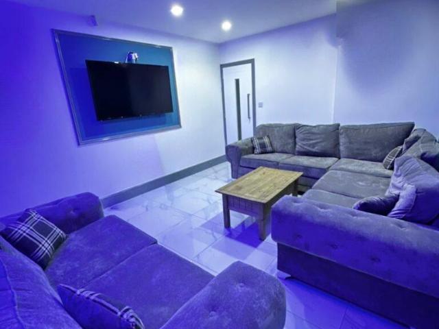 Selly Hill Road, Birmingham B29 8 bed terraced house to rent £4,520 pcm £1,043 pw