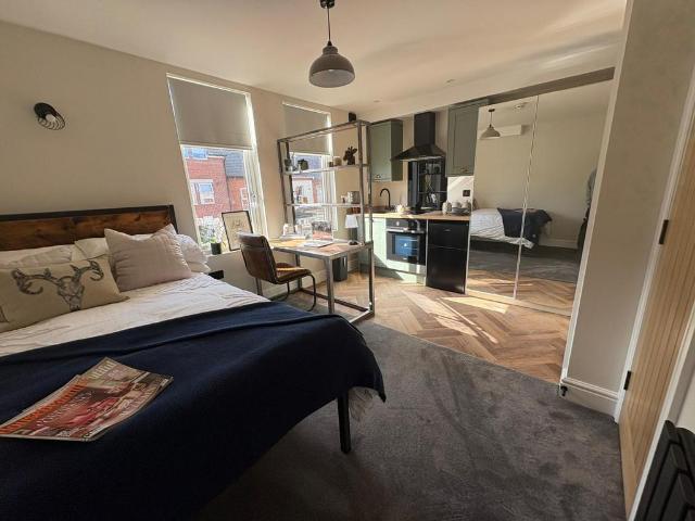 Selly Oak B29 1 bed flat to rent £975 pcm £225 pw