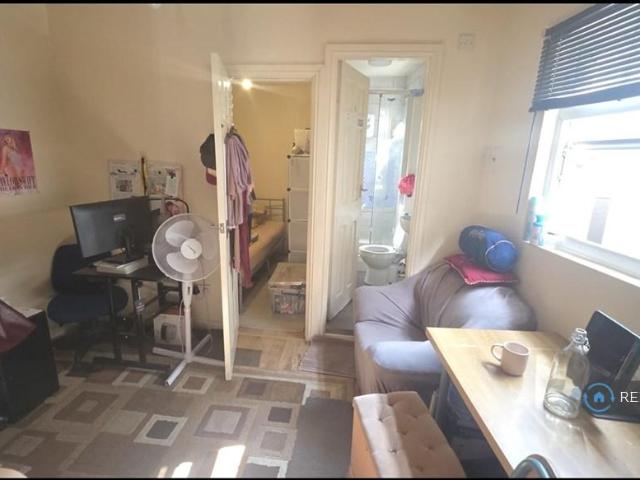 Selly Oak, Birmingham, B29 1 bed flat to rent £625 pcm £144 pw