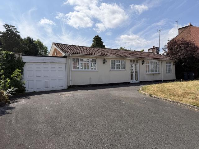 Selly Park B29, 3 bed detached bungalow to rent, £1,700 pcm | PrimeLocation