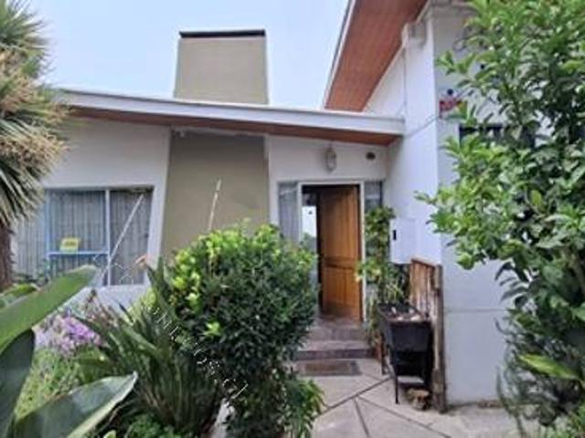 Selmann Arrienda gran casa en el centro de Quilpué