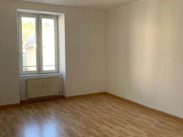 SELONCOURT Appartement T2 situé au 1er étage centre ville, Seloncourt 25230