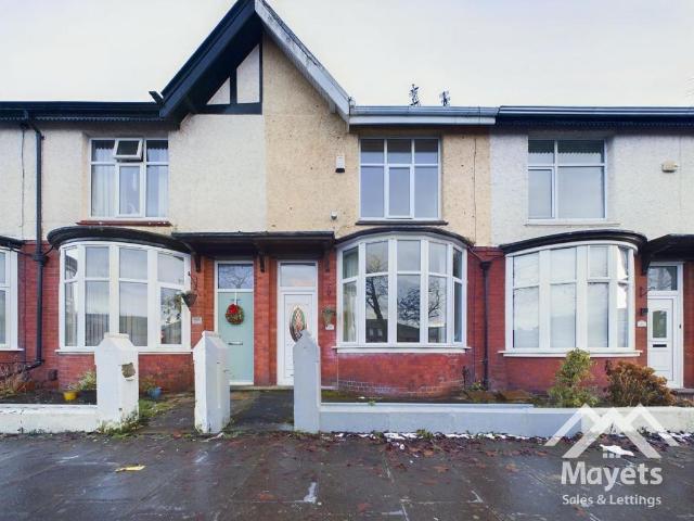 Selous Road, Blackburn. Lancs. BB2 2TN 3 bed terraced house to rent £850 pcm £196 pw