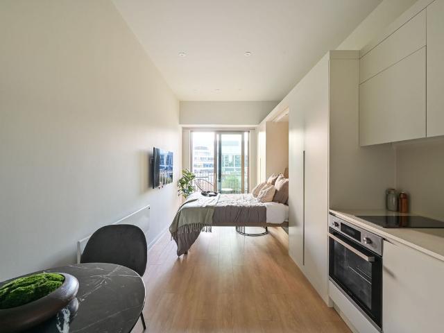 Selsdon Way, Isle Of Dogs, London E14, Studio to rent, £2,125 pcm | PrimeLocation