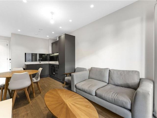 Selsdon Way, London, E14 9FH