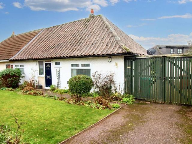 Selston Drive, Wollaton Park, Nottingham NG8, 2 bed bungalow to rent, £1,050 pcm | PrimeLocation