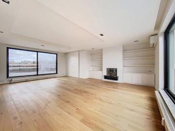 Sept Bonniers 2 bedroom penthouse with 110 m² of terraces!