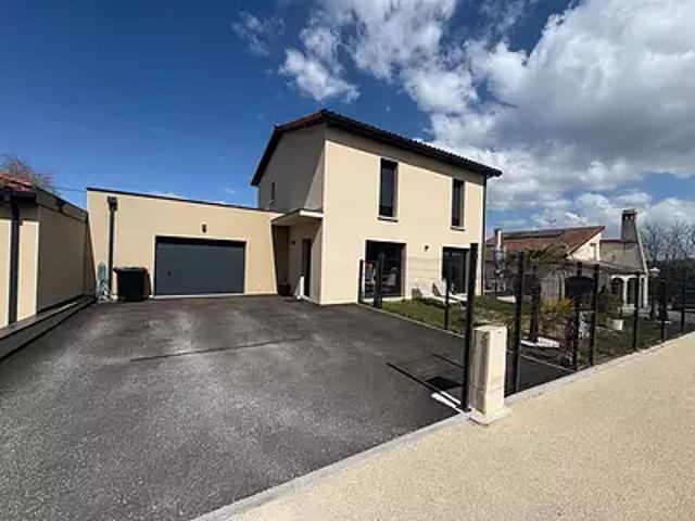 Septème 38780 Location maison 5 pièces t5 au dernier étage