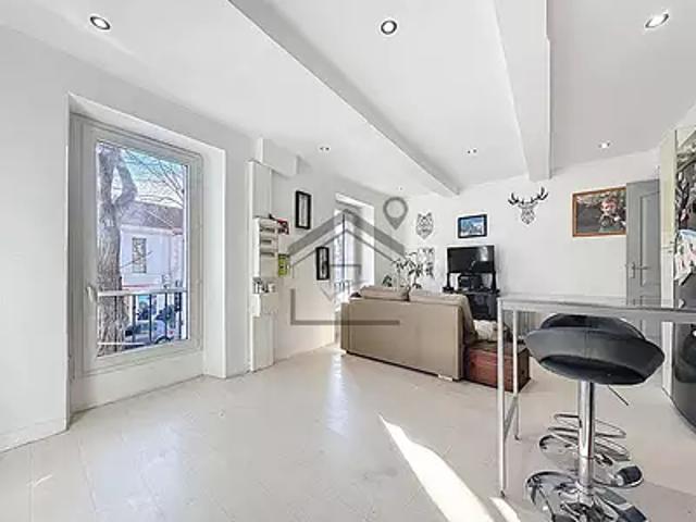 Septèmes les Vallons 13240 Achat / Vente appartement 3 pièces t3 au dernier étage terrasse