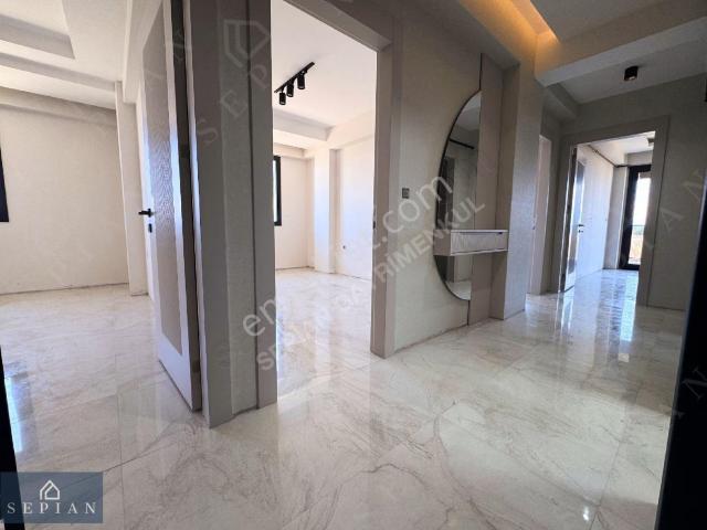 Sepian'dan Üçler Bulvarında Kiralık 2+1 100 M2 Daire