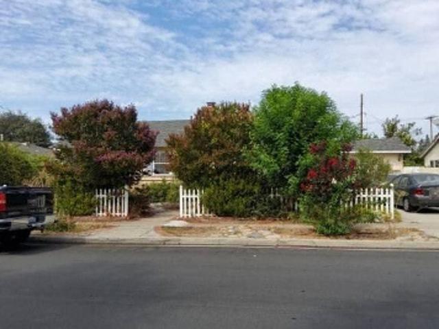 Sequoia Ave
