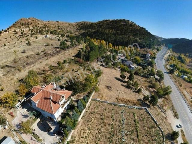 Sertavul Yolu Üzeri 275m² 3 Katlı Ruhsatlı Villa Ve 5700m² Bahçesi