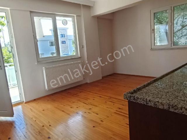 Servergazi Hastanesi Yanında Kiralık 3+1 Daire