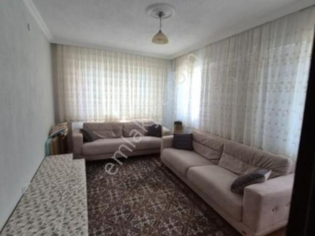Servergazi Hastanesine Karşısı Kiralık Eşyalı Daire