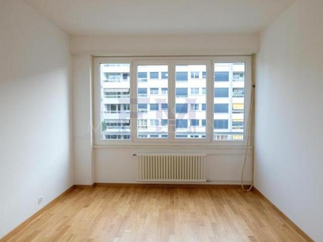 Servette, Avenue de Luserna, 4 pièces au 3ème étage, d'env. 65m2