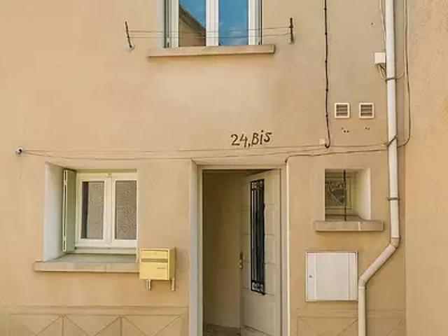 Servian 34290 Location maison 4 pièces t4 au dernier étage
