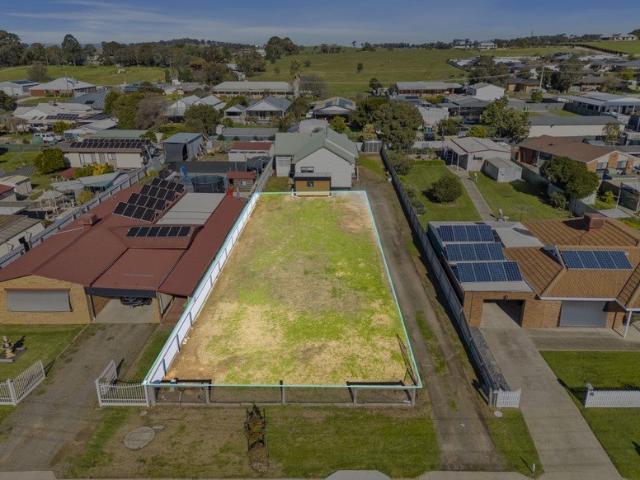 Serviced & Titled allotment only 750m to Rutherglen's amenities