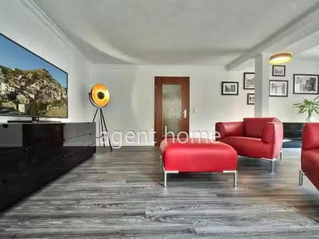 SERVICED APARTMENT