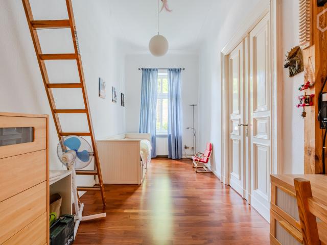 Serviced, Fully Furnished, Bright, Charming, & Modern Altbau in Wilmersdorf